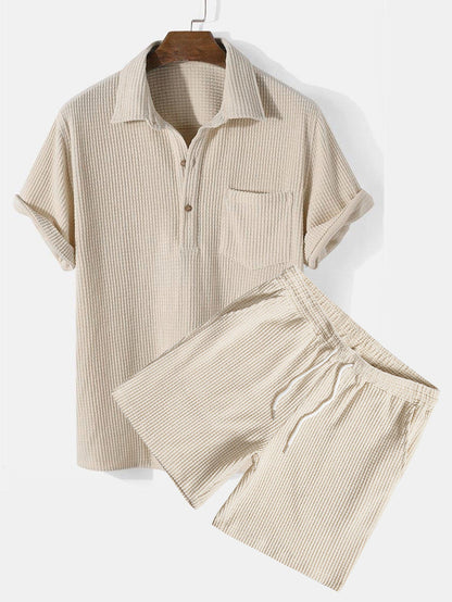 Elegant våffel polo och shorts set för stilren komfort